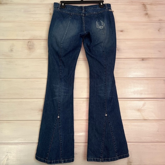 Vintage Rocawear Flare Bell
Bottom Stretch Blue Jeans
Womens Size 7 / 8 - Picture 4 of 13